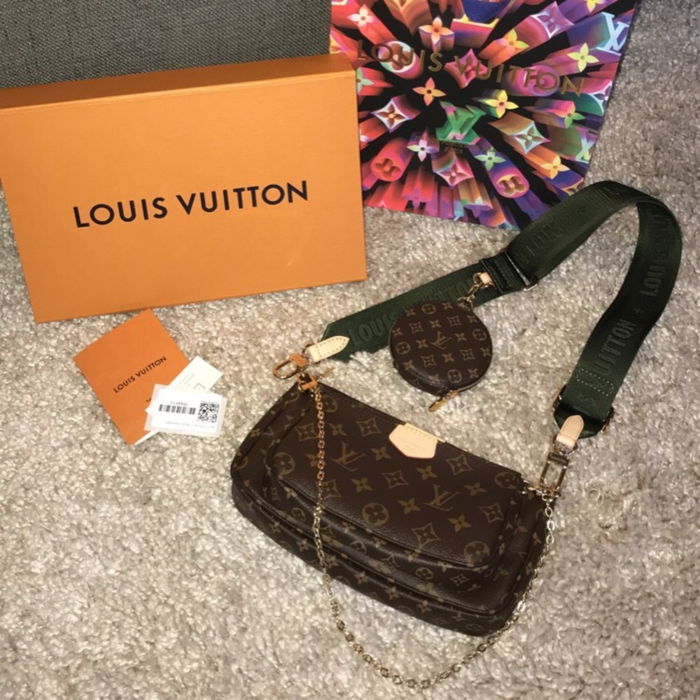 Louis Vuitton multi pochette